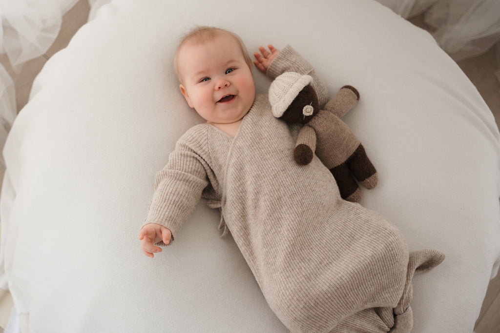 Hazel Knyttet Babypysj - Beige Melange